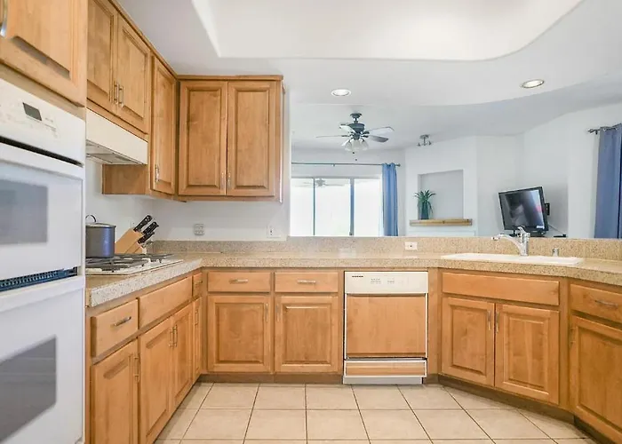 Spacious 3br W Mountain Views, Pool & Private Garage Near Scottsdale * Fountain Hills